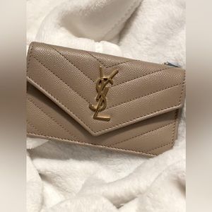 Brand New Authentic SAINT LAURENT FRAGMENTS FLAP CARD CASE in DARK BEIGE LEATHER